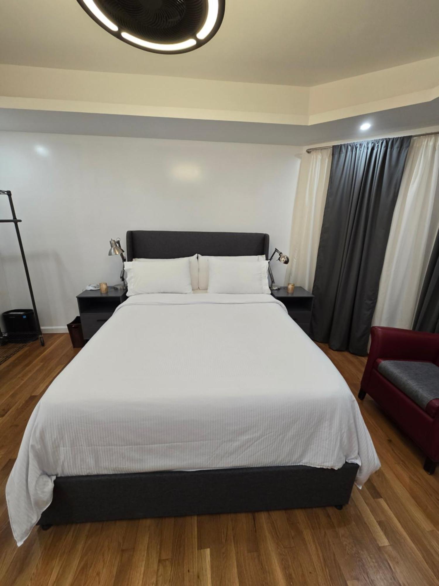 Beautiful Boston Bedroom - New Renovation Eksteriør billede
